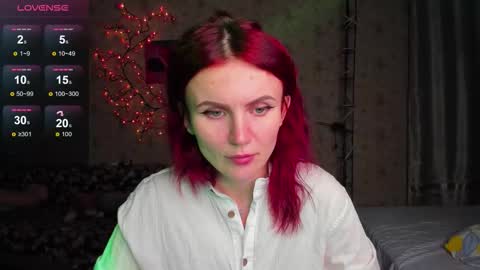 Snapshot of lilie_brown chatting on 10.23.25 Lilie online show from 10.23.25