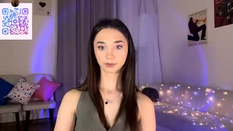 Snapshot of lilihalvorsen chatting on 06.24.26 Lina online show from 06.24.26