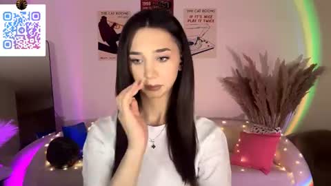 Snapshot of lilihalvorsen chatting on 06.28.26 Lina online show from 06.28.26