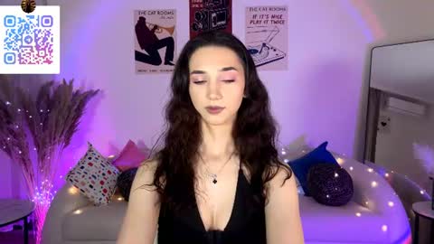 Snapshot of lilihalvorsen chatting on 06.29.26 Lina online show from 06.29.26