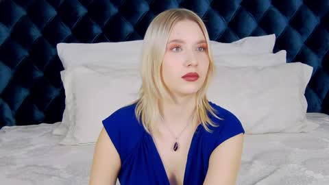 LiliLinn online show from 12.10.24
