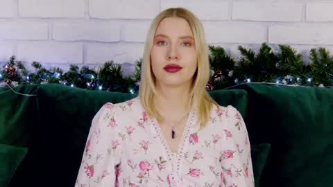 LiliLinn online show from 12.14.24