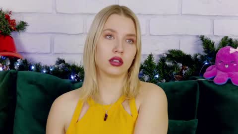 LiliLinn online show from 12.17.24