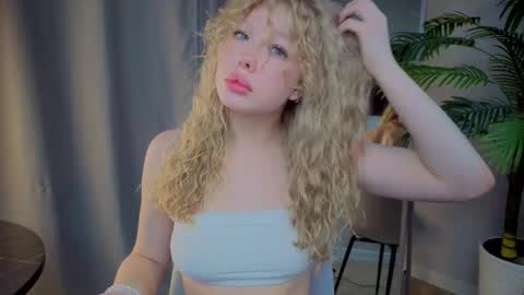 lililok101 online show from 10.29.25