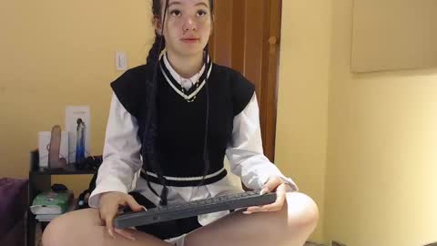 lilimini online show from 10.14.25