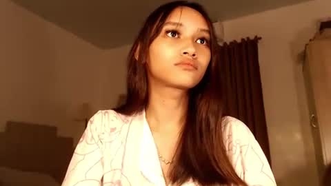 Chloe online show from 09.23.25