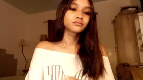 Chloe online show from 10.23.25