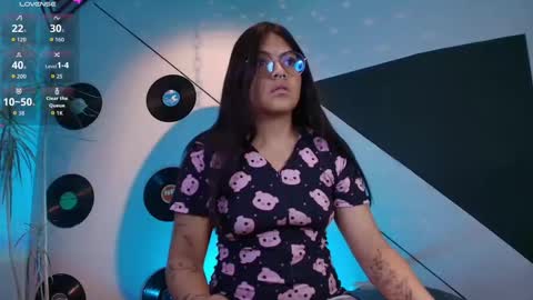 Lilith and Khloe  online show from 09.30.25