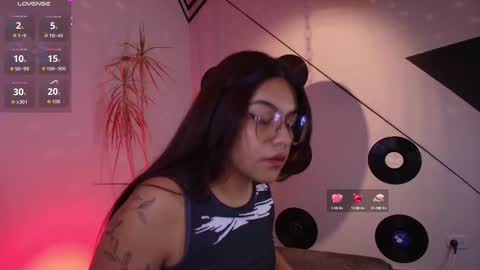 Lilith and Khloe  online show from 10.02.25