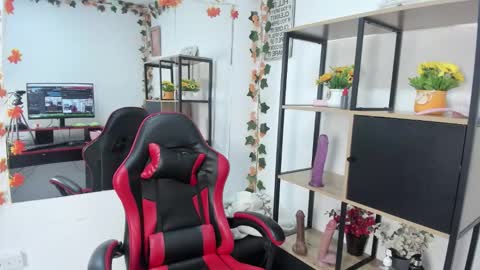 Snapshot of lilith_cooper20 chatting on 10.01.25 lilith cooper20 online show from 10.01.25