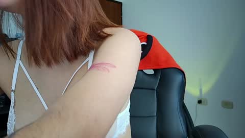 Snapshot of lilith_cruzz chatting on 12.11.24 Lilith online show from 12.11.24