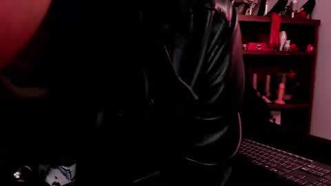Snapshot of lilith_deveraux_ chatting on 06.11.26 MISTRESS LILITH online show from 06.11.26