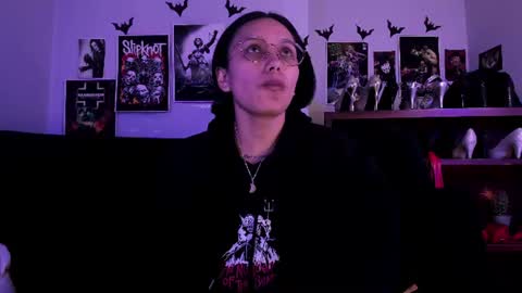Snapshot of lilith_deveraux_ chatting on 06.30.26 MISTRESS LILITH online show from 06.30.26