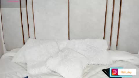 lilith_dry online show from 09.23.25