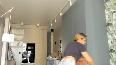 Snapshot of lilith_lutherlow chatting on 04.12.26 lilith online show from 04.12.26