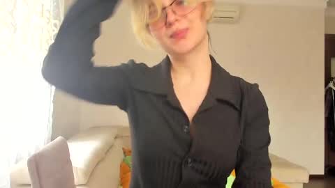 Snapshot of lilith_lutherlow chatting on 05.31.26 lilith online show from 05.31.26