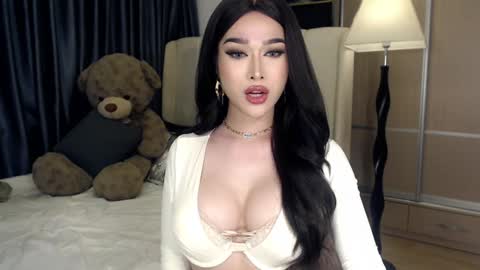 QUEEN LILITH BORBON online show from 12.20.24
