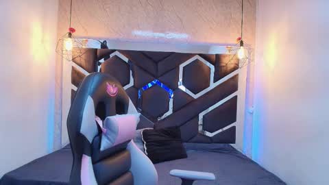 Snapshot of lilith_nv chatting on 10.16.25 Lilith online show from 10.16.25