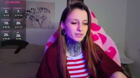 Snapshot of lilith_poison chatting on 09.24.25 lilith_poison online show from 09.24.25