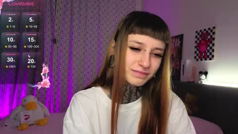 Snapshot of lilith_poison chatting on 10.25.25 lilith_poison online show from 10.25.25