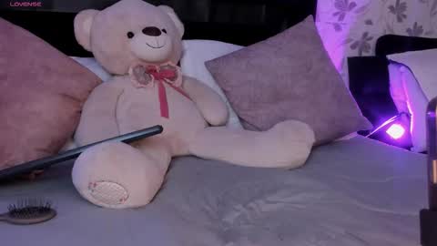 lilith_thompson online show from 09.24.25