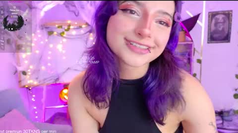 Snapshot of lilith_vamp chatting on 10.27.25 LILITH 200 LIKES   Thursday Clown Costume M online show from 10.27.25