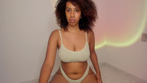 Snapshot of lilith_vision chatting on 01.12.25 Alejandra online show from 01.12.25
