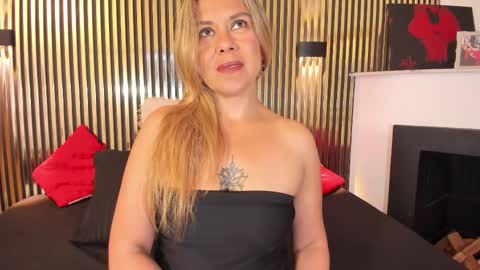 Snapshot of lilithbonnet chatting on 10.05.25   online show from 10.05.25