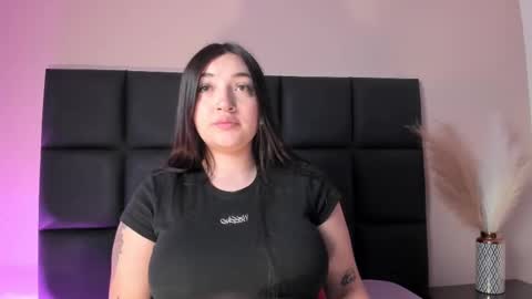 LilithEsme online show from 11.20.25