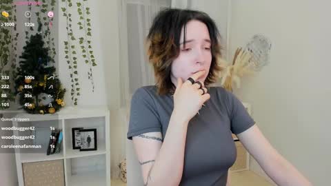 Snapshot of lilithlunna chatting on 12.29.24 Lilith online show from 12.29.24