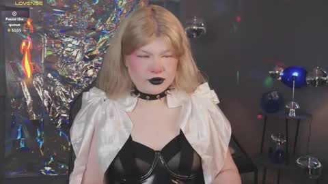 LilithNelson online show from 04.16.26