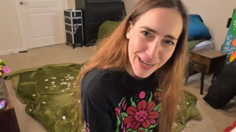 L online show from 01.04.25