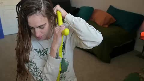 L online show from 01.10.25