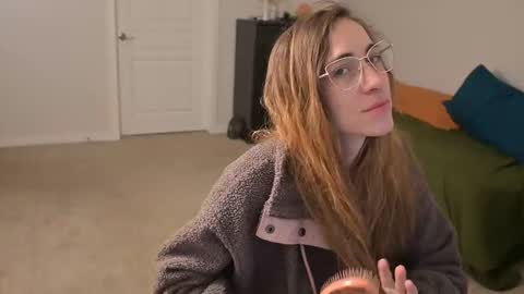 L online show from 02.28.25