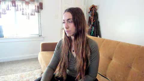 L online show from 11.10.25