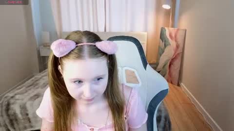  Lili Tiny  GMT2 3-10AM  MonTueWedThuSat online show from 06.25.26