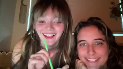 Snapshot of lill_daddysgirl chatting on 09.18.25 lilldaddysgirl online show from 09.18.25