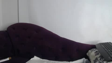 Snapshot of lillebbw_sweet chatting on 09.10.25 lille online show from 09.10.25