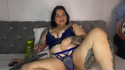 Snapshot of lillebbw_sweet chatting on 03.31.26 lille online show from 03.31.26