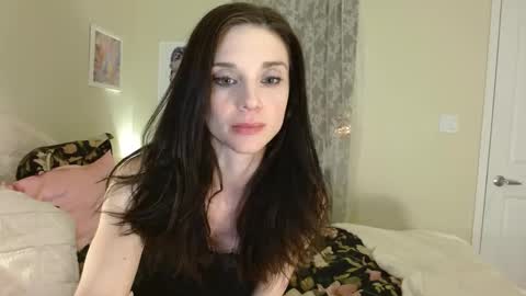 Lillian Rose online show from 12.10.24