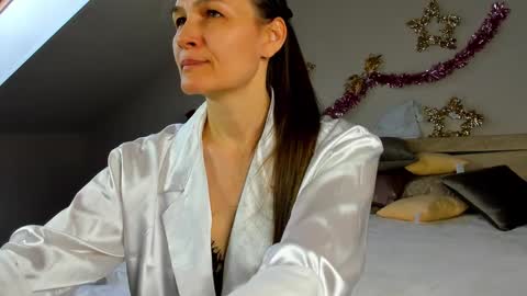 lillian_white1 online show from 01.22.25