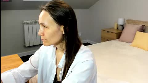 lillian_white1 online show from 02.22.25