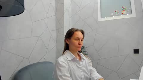 lillian_white1 online show from 03.11.25