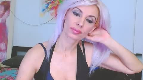 Lara online show from 02.02.25