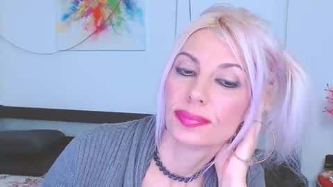 Lara online show from 02.07.25