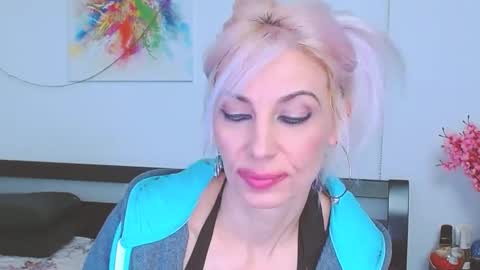 Lara online show from 02.08.25