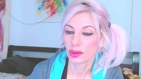 Lara online show from 02.25.25