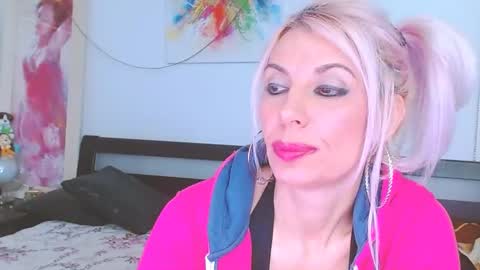 Lara online show from 02.26.25