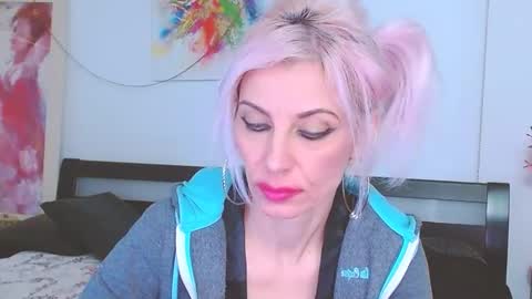 Lara online show from 03.04.25