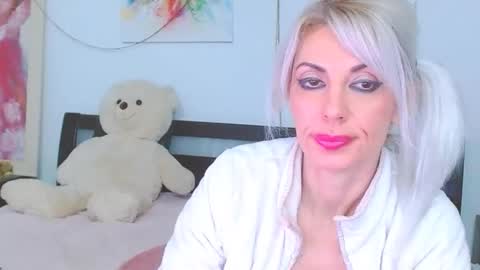 Lara online show from 02.15.26